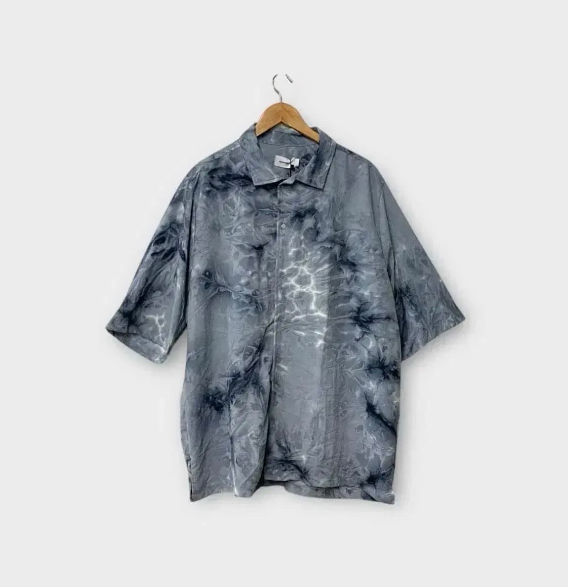 [새상품] 매스노운 타이다이 하프셔츠 그레이 L-XL 상품이미지1