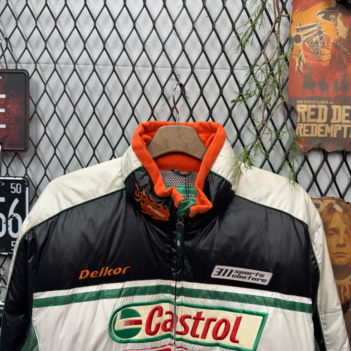 빈티지 올드스쿨 레이싱 패딩 자켓 전면 레이싱 로고 포인트 블랙 상품이미지3