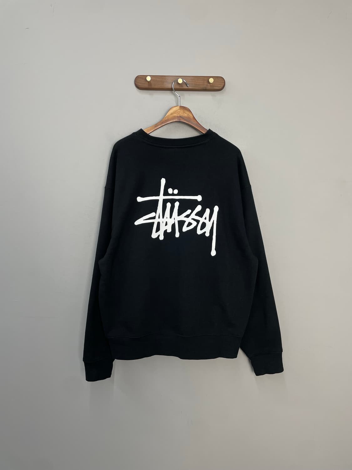 스투시 베이직로고 블랙 맨투맨 H2066 상품이미지5