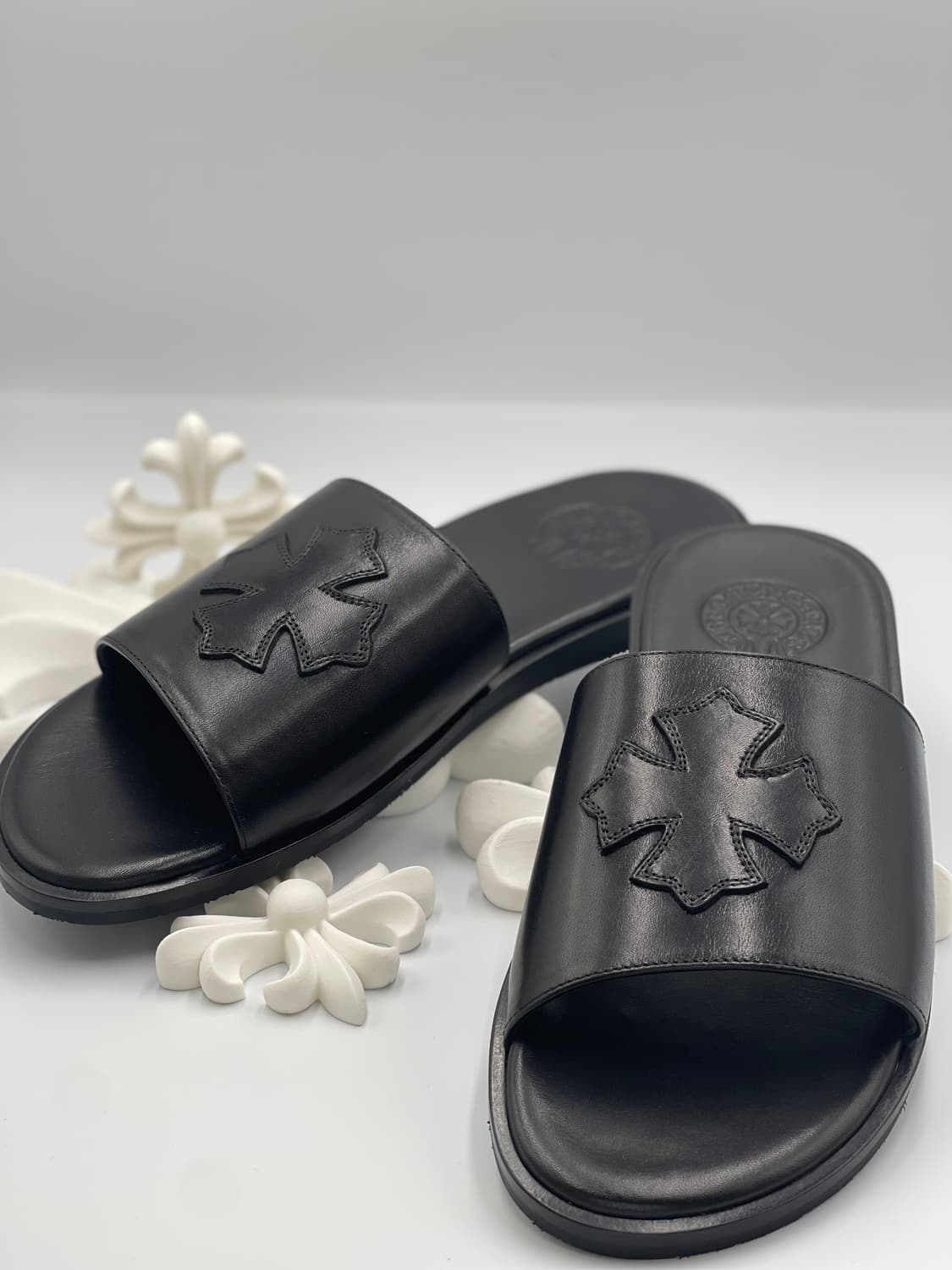 크롬하츠 레더 CH 패치 슬라이드 43사이즈 상품이미지1