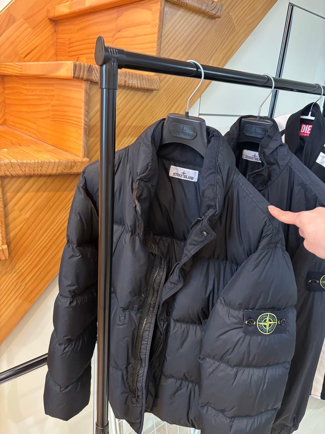스톤아일랜드 크링클랩스 25 패딩 m사이즈 상품이미지3