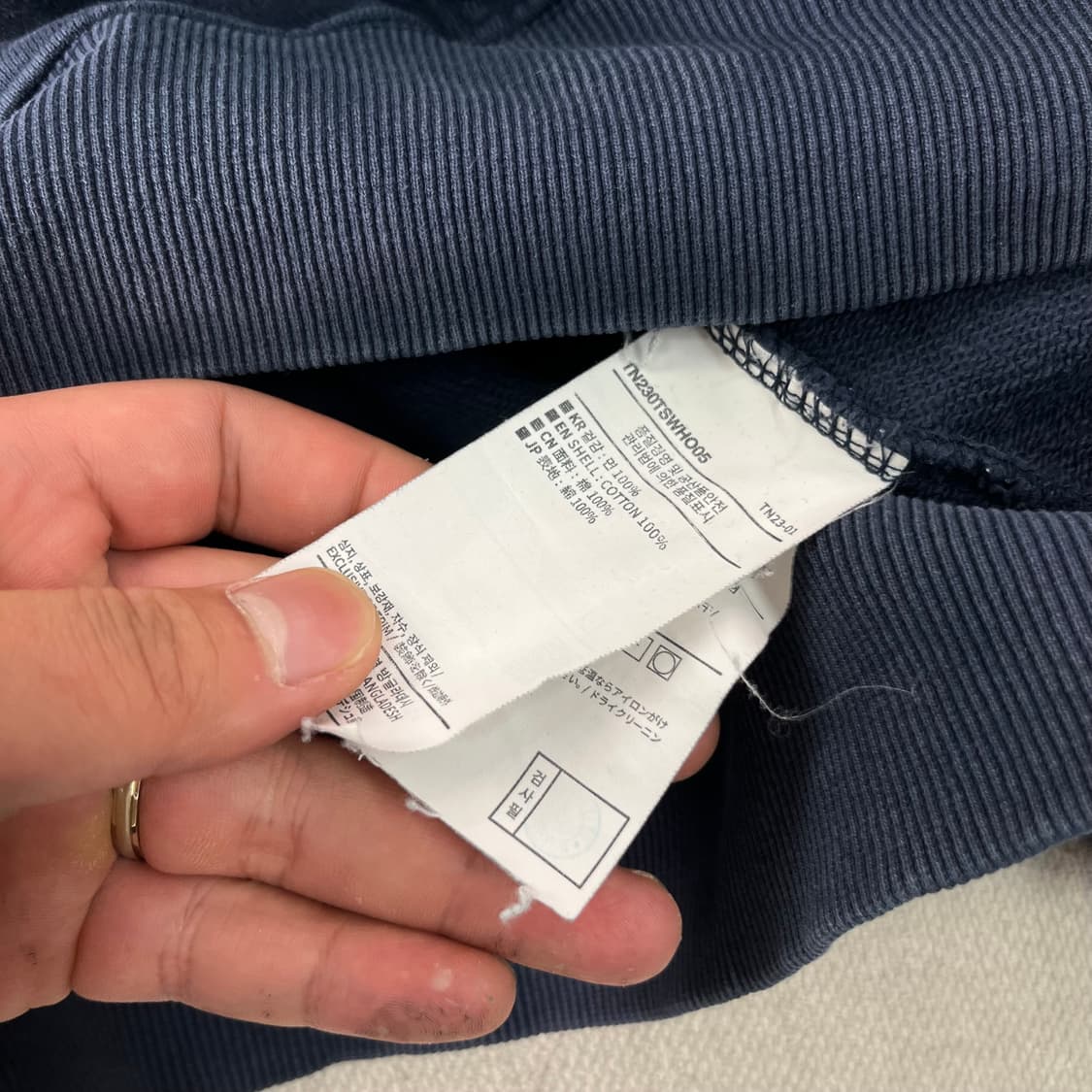 100 디스이즈네버댓 빅로고 네이비 맨투맨 상품이미지4