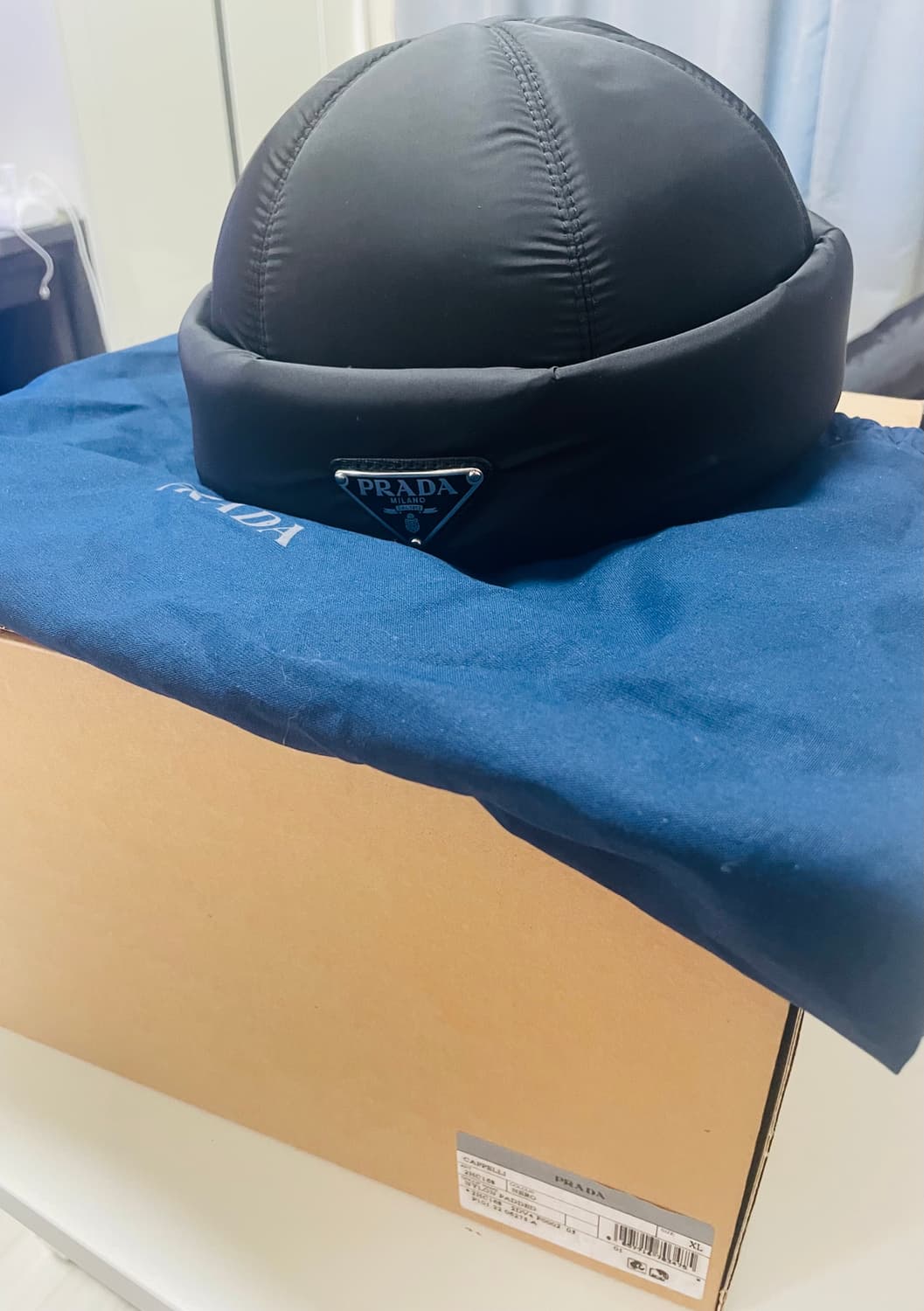 PRADA 패딩 비니 모자 상품이미지1