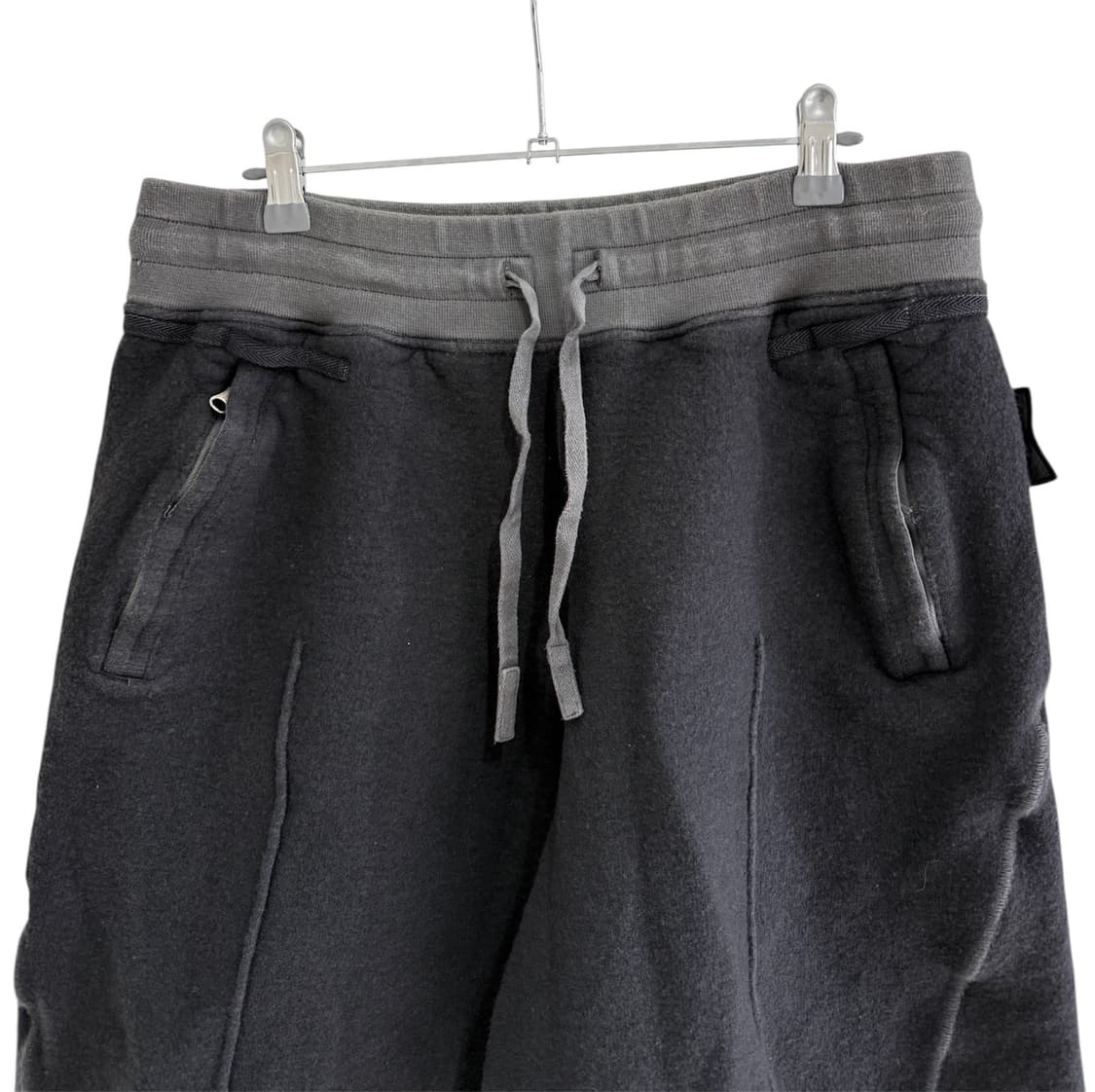 스톤아일랜드 23SS 쉐도우 프로잭트 고스트 와펜 버뮤다 쇼츠 상품이미지3