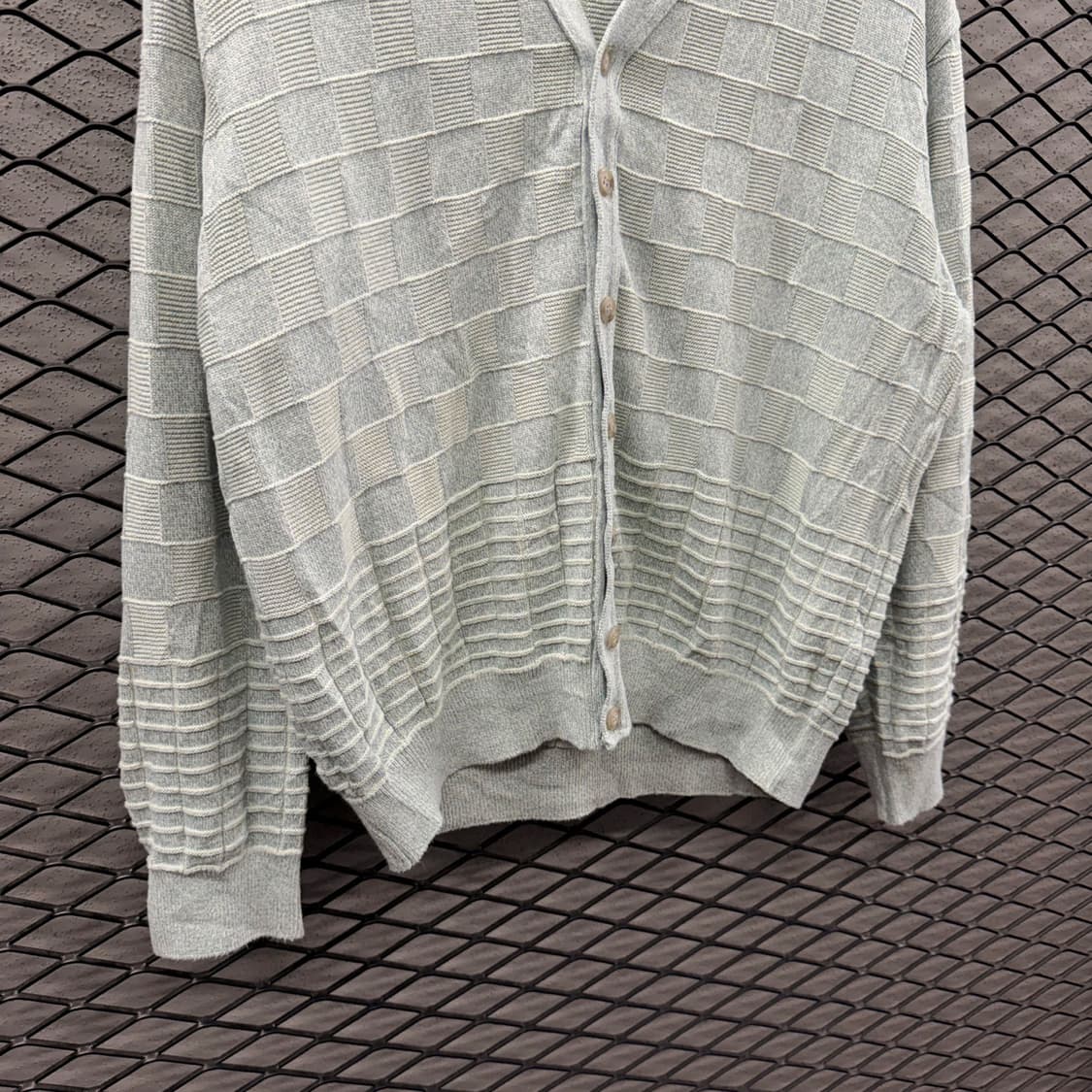 JPN VINTAGE V넥 가디건 엠보싱 라인 리버스 블록 패턴 디테일 상품이미지5