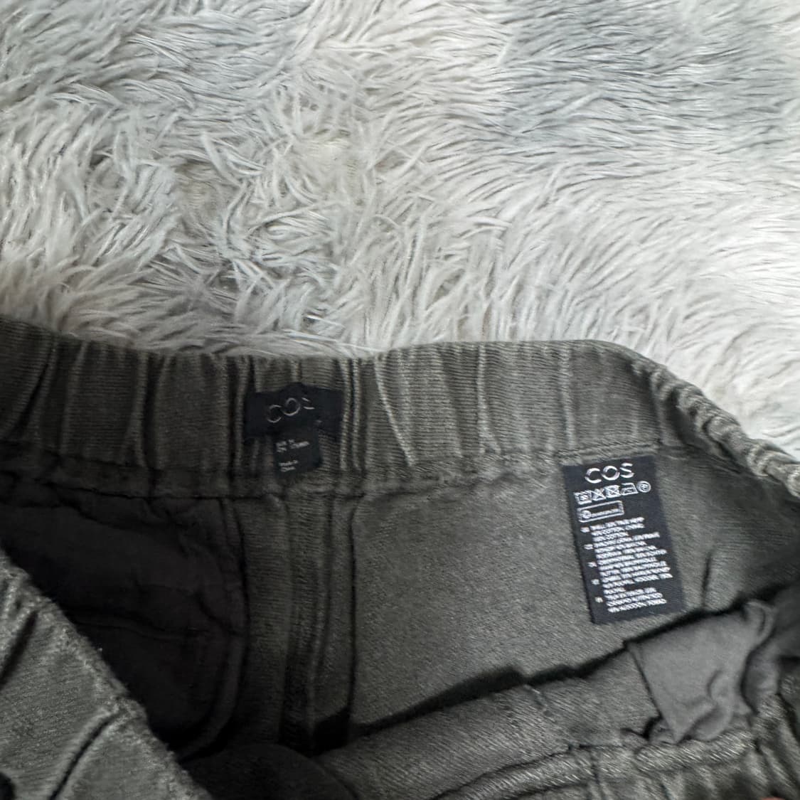 cos 코스 피그먼트 흑청 반바지 M사이즈 상품이미지2