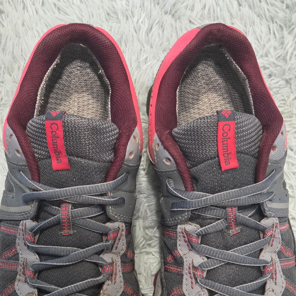 3q-18:컬럼비아 테크라이트 그레이 핑크 트레일 러닝화 (240mm) 상품이미지9