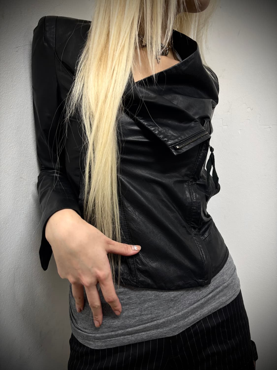“Vintage” Rare Design Draped Leather JK 상품이미지7