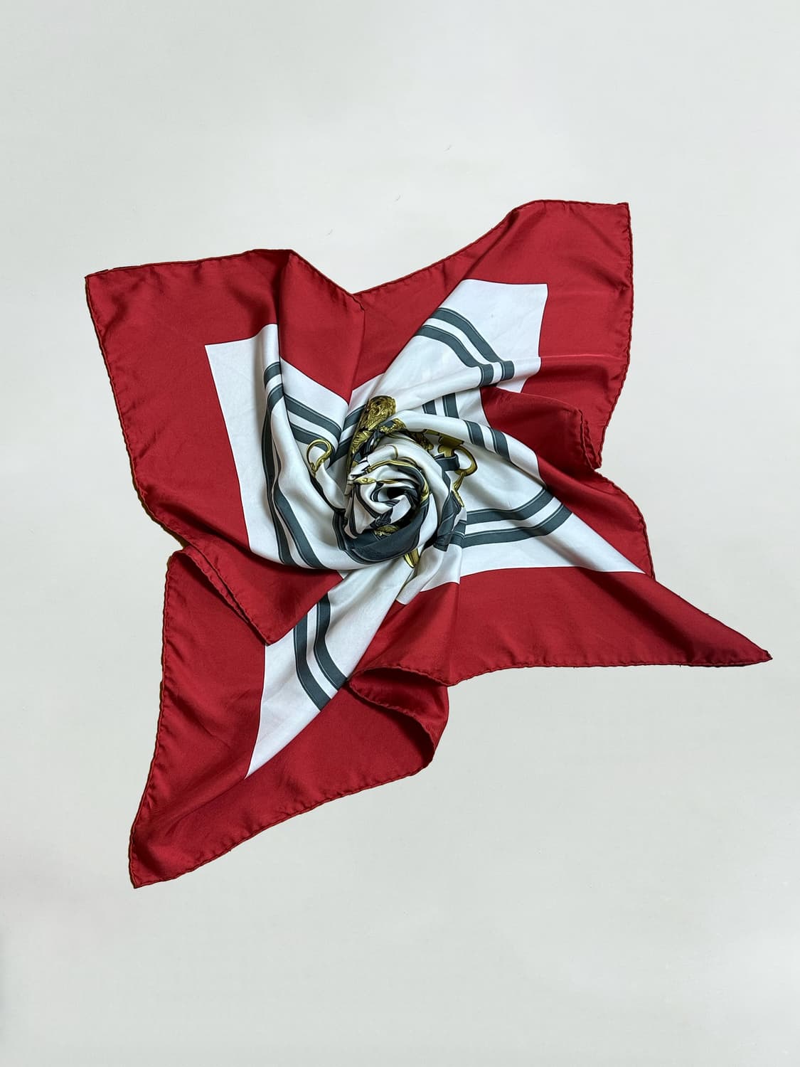 에르메스 BRIDES de GALA 빈티지 실크 까레 스카프 상품이미지9