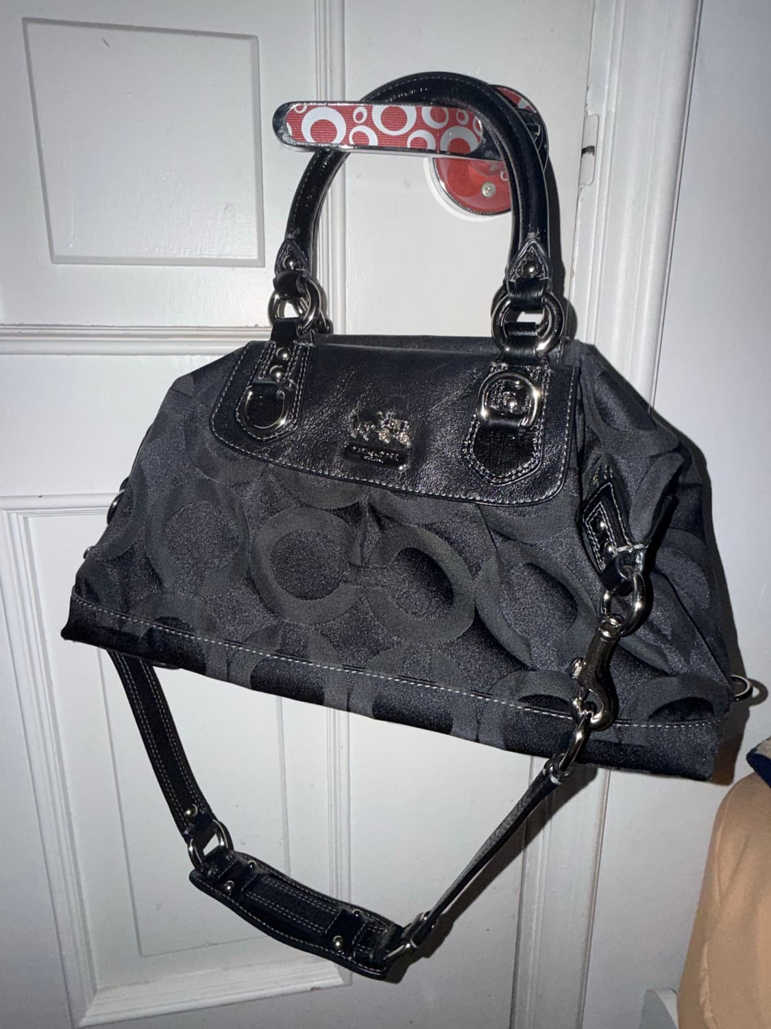 코치 블랙 숄더백  상품이미지2