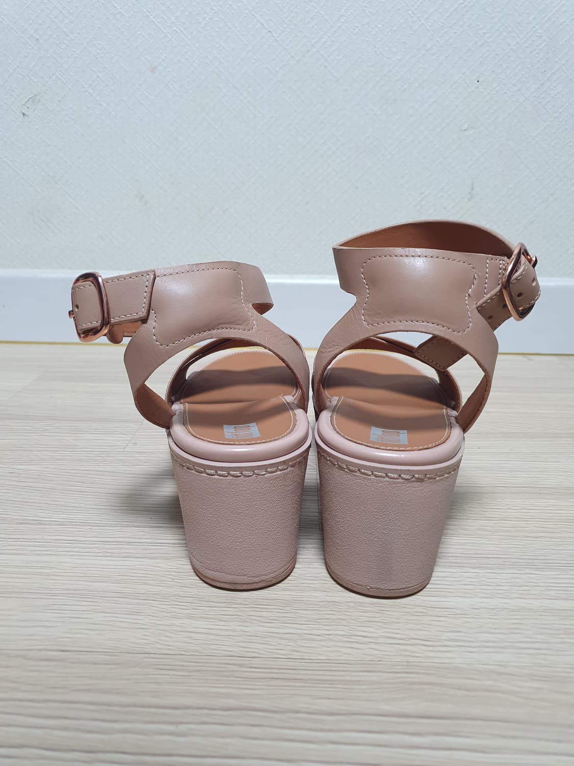 핏플랍 앵글 플랫폼 샌들 240 상품이미지5