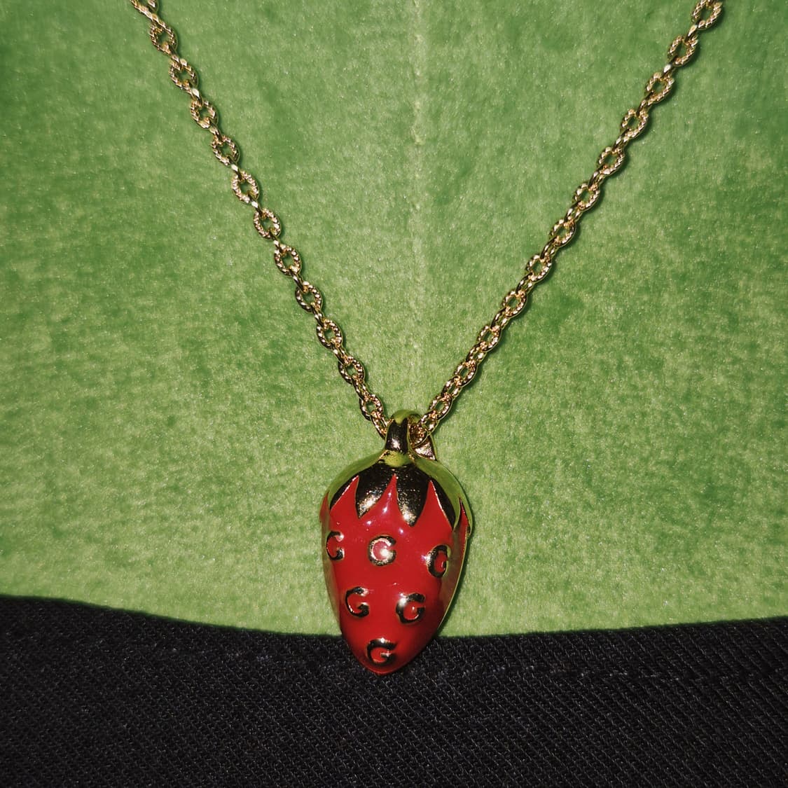 80s 지방시 레어 딸기 로고 비쥬 목걸이 상품이미지7