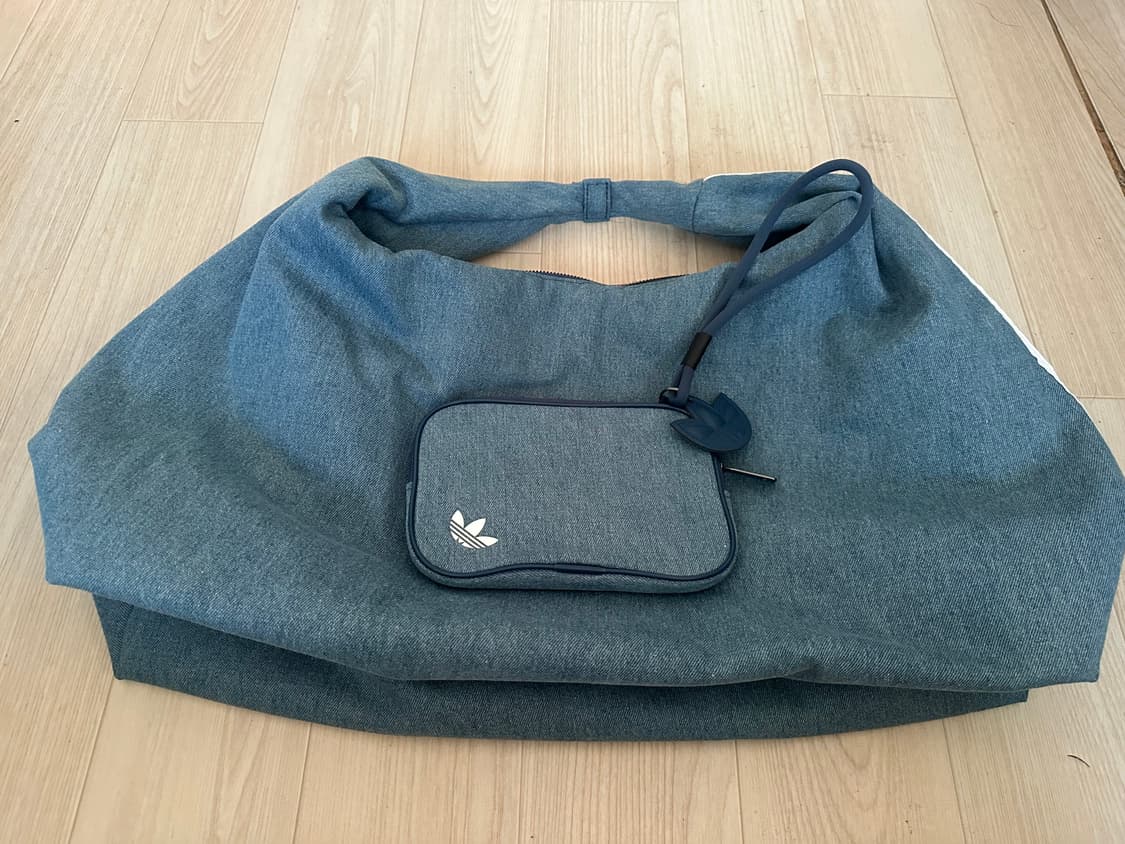 아디다스 데님 숄더백 + 파우치 새상품 상품이미지2