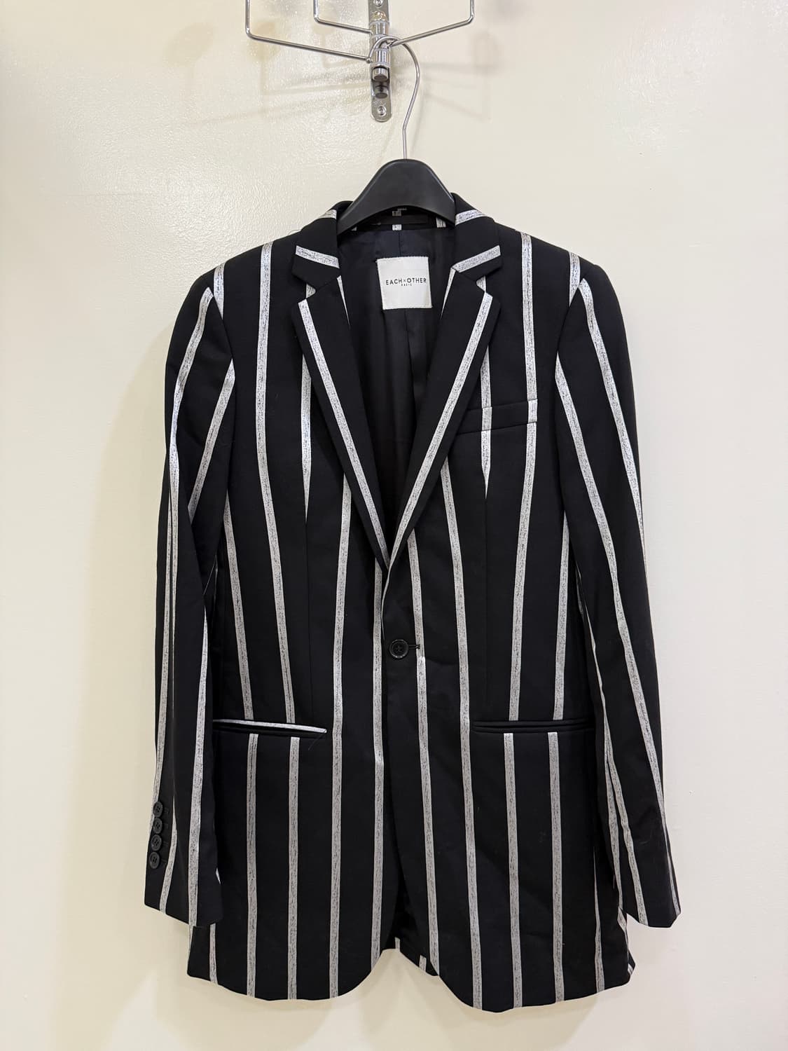 이치아더 블랙 스트라이프 자켓(정품) 상품이미지1