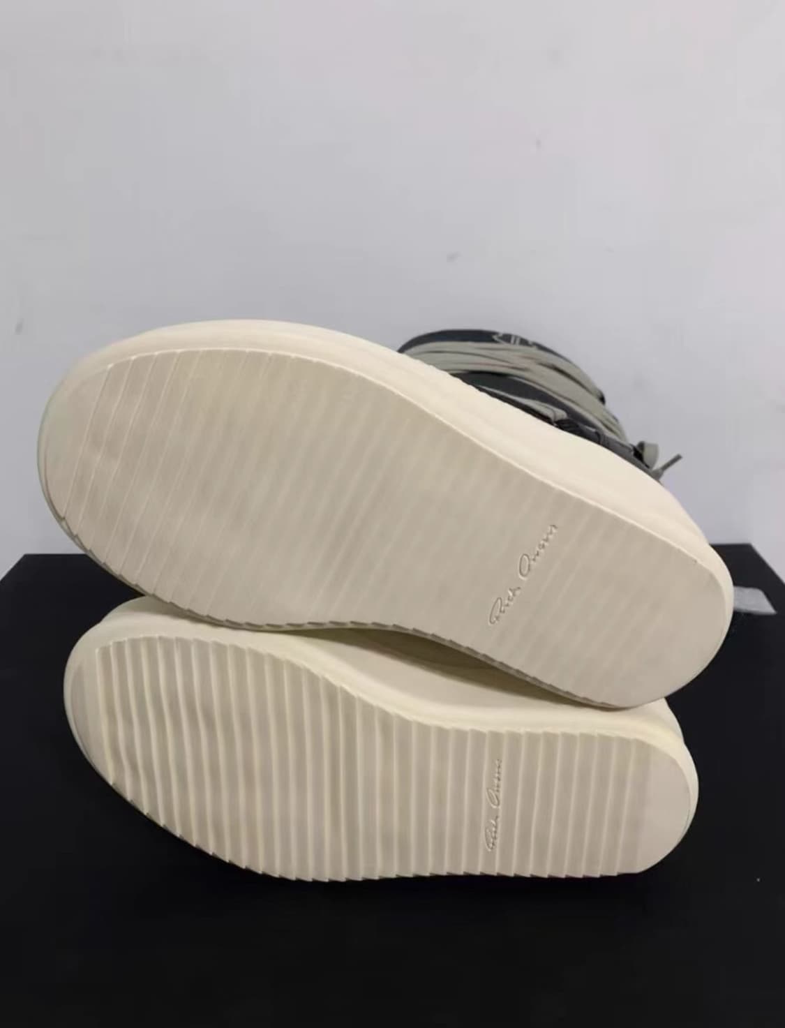 릭오웬스 몽클레어 빅락 부츠 36 상품이미지7