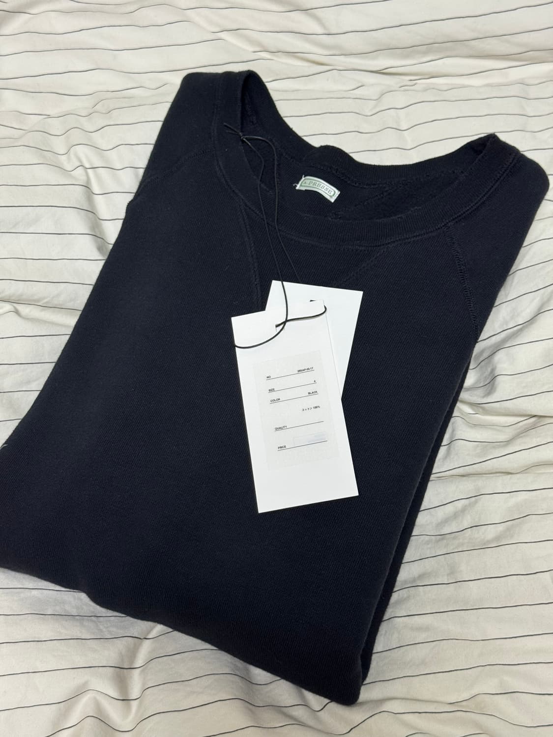 [4] 아프레쎄 26ss 빈티지 더블 브이 스웻 블랙 상품이미지10