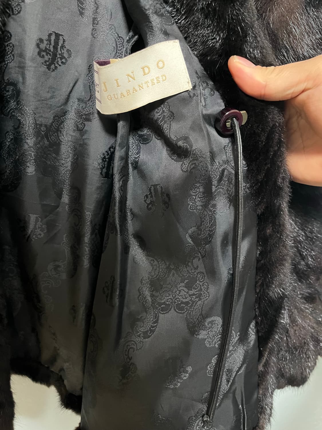 Klever by Jindo 블랙 밍크 코트 상품이미지5