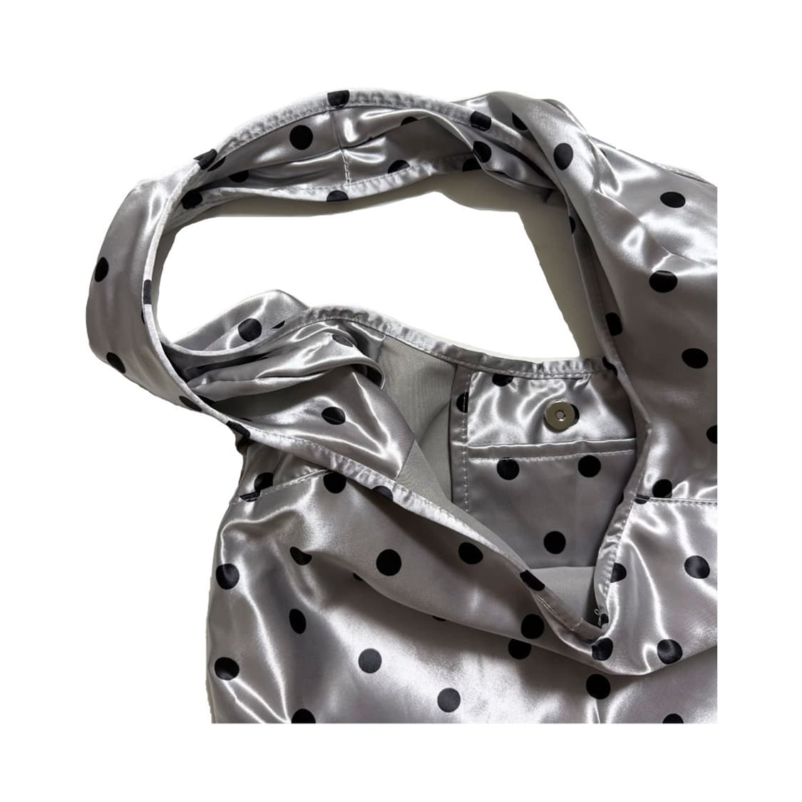 새상품 여자 도트 새틴 호보백 상품이미지3