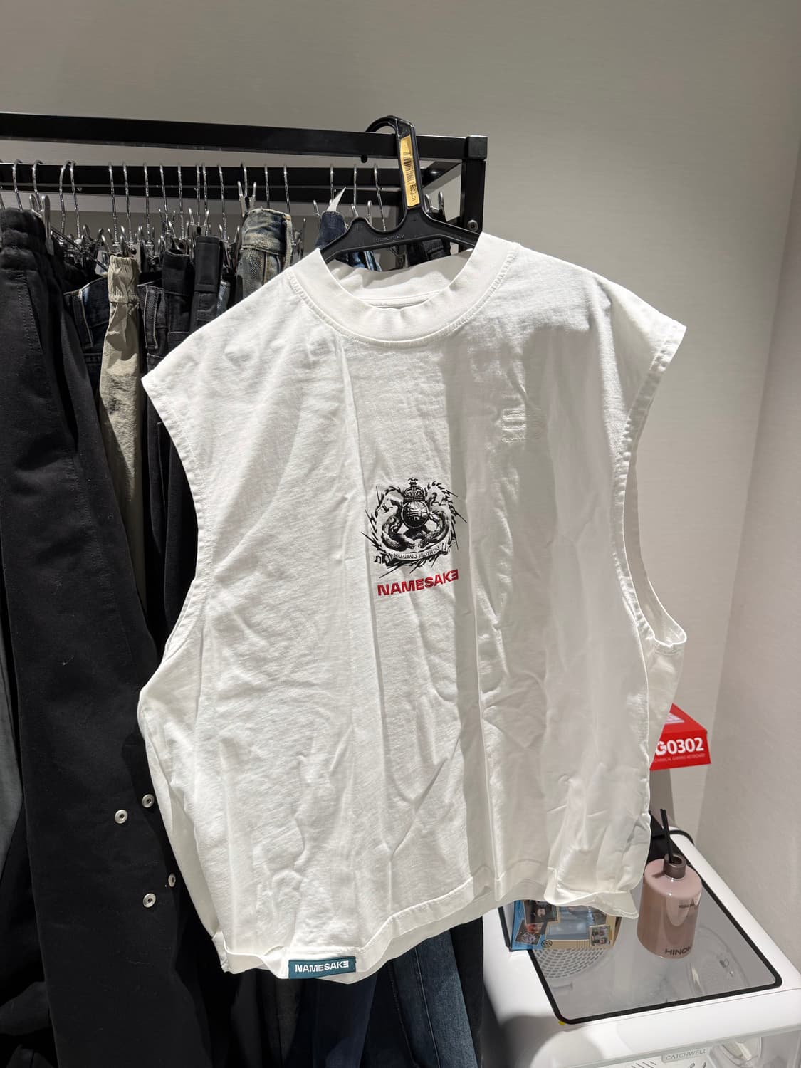 네임셰이크 슬리브리스 팝니다 상품이미지1