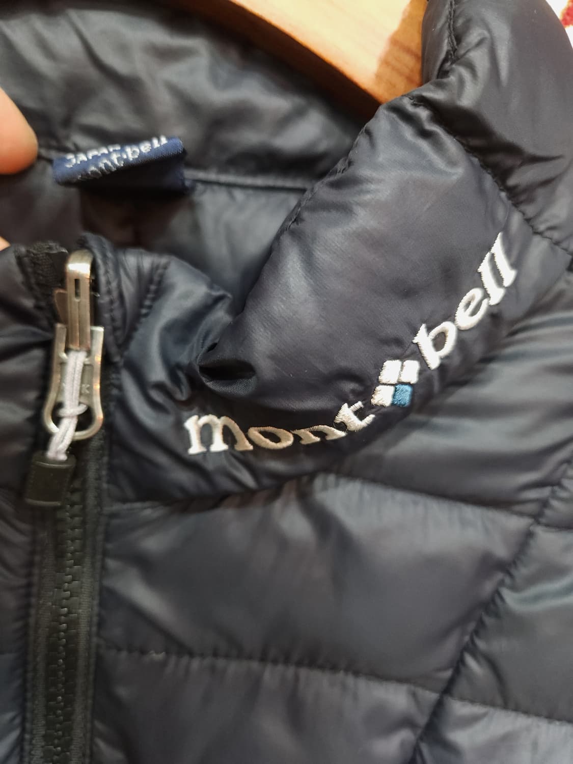 몽벨 800필 구스 경량 패딩점퍼

 상품이미지5