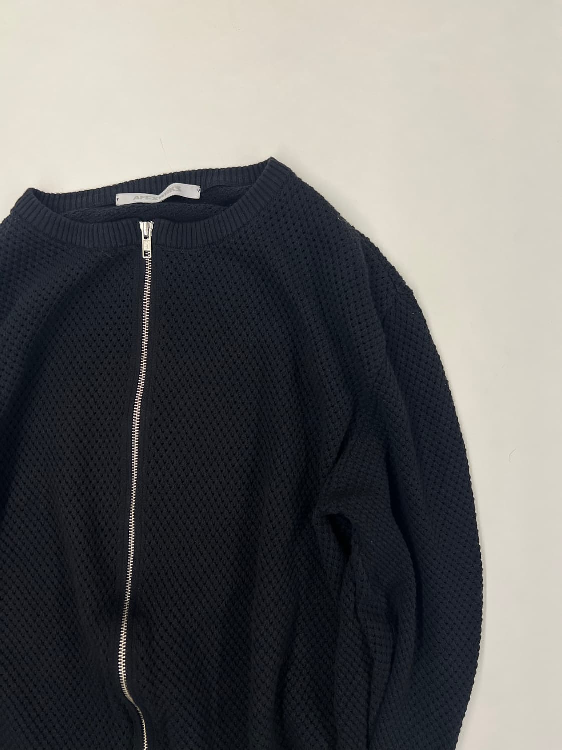 아픽스웍스 퍼포레이티드 니트 m 사이즈 상품이미지3