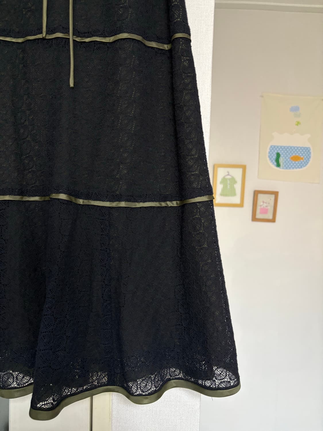 네이비 레이스 미디 스커트 상품이미지2