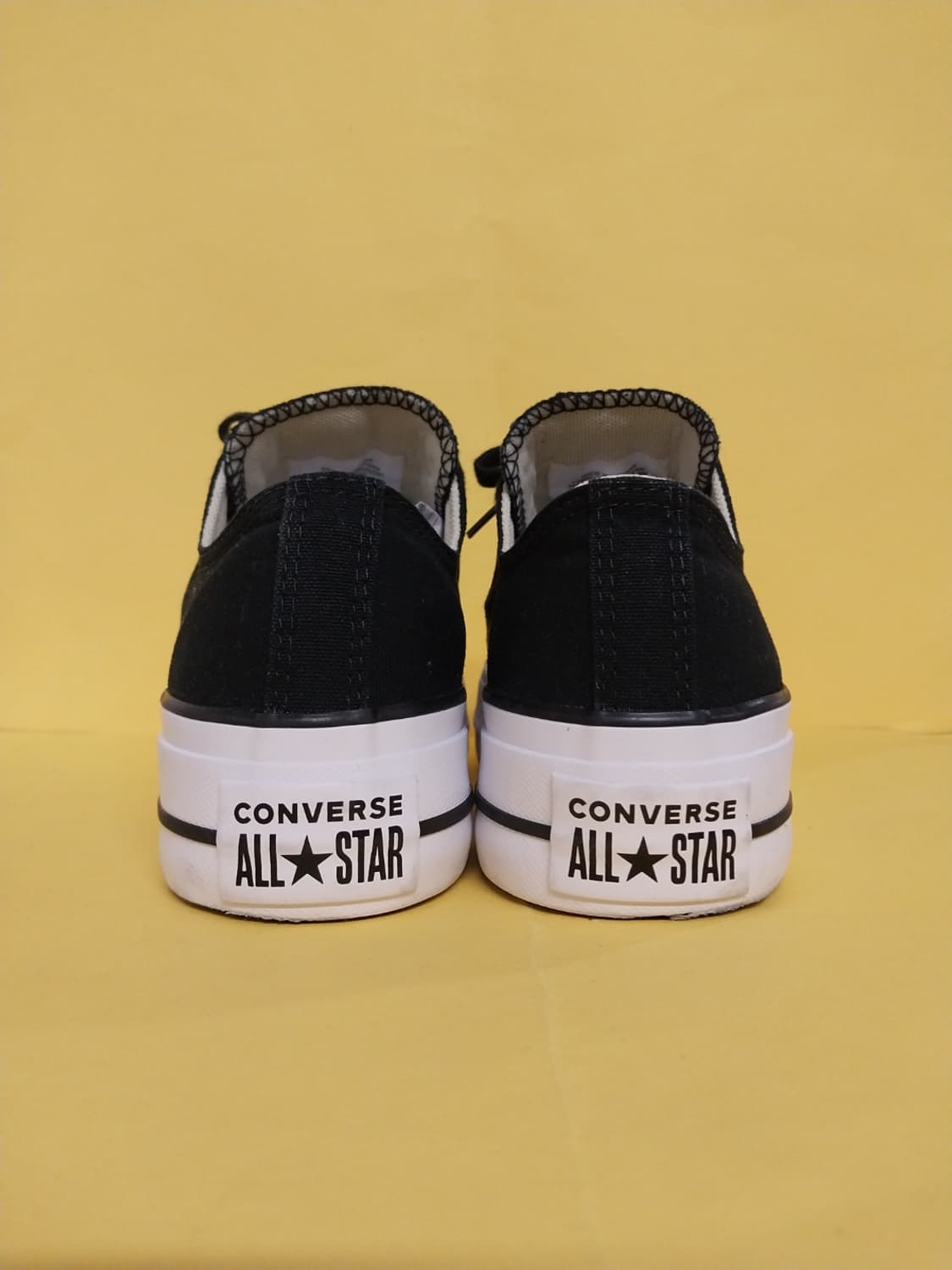 여성 컨버스 척테일러 올스타 리프트 블랙 운동화 (230) 상품이미지4