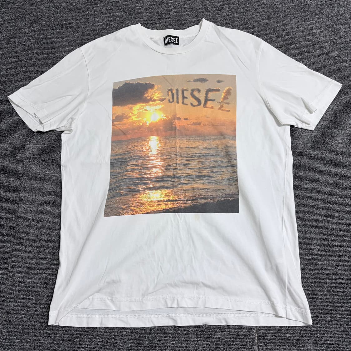 디젤 선셋 프린트 반팔티 상품이미지1