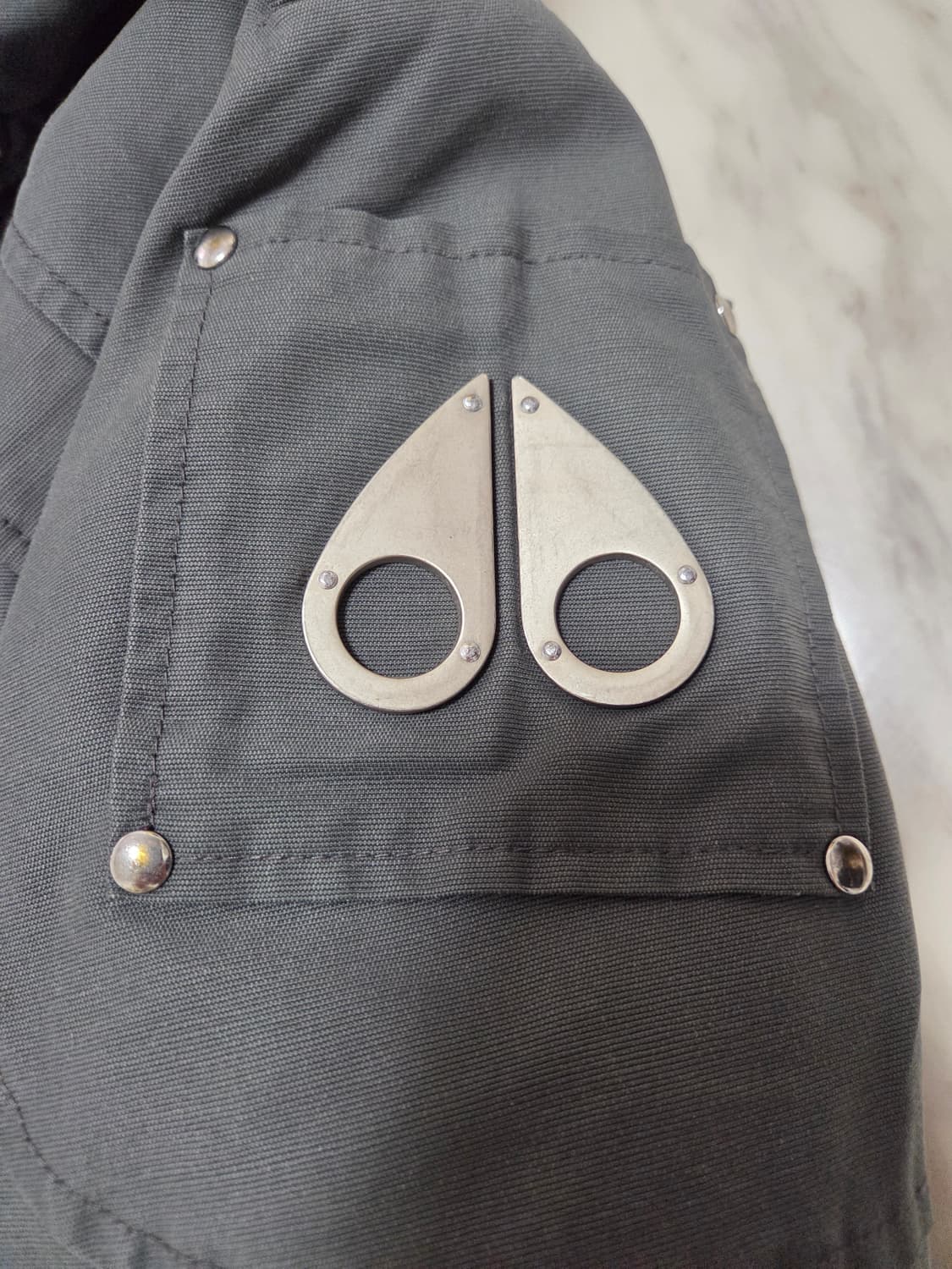 무스너클 스틸링 다운 패딩 상품이미지5