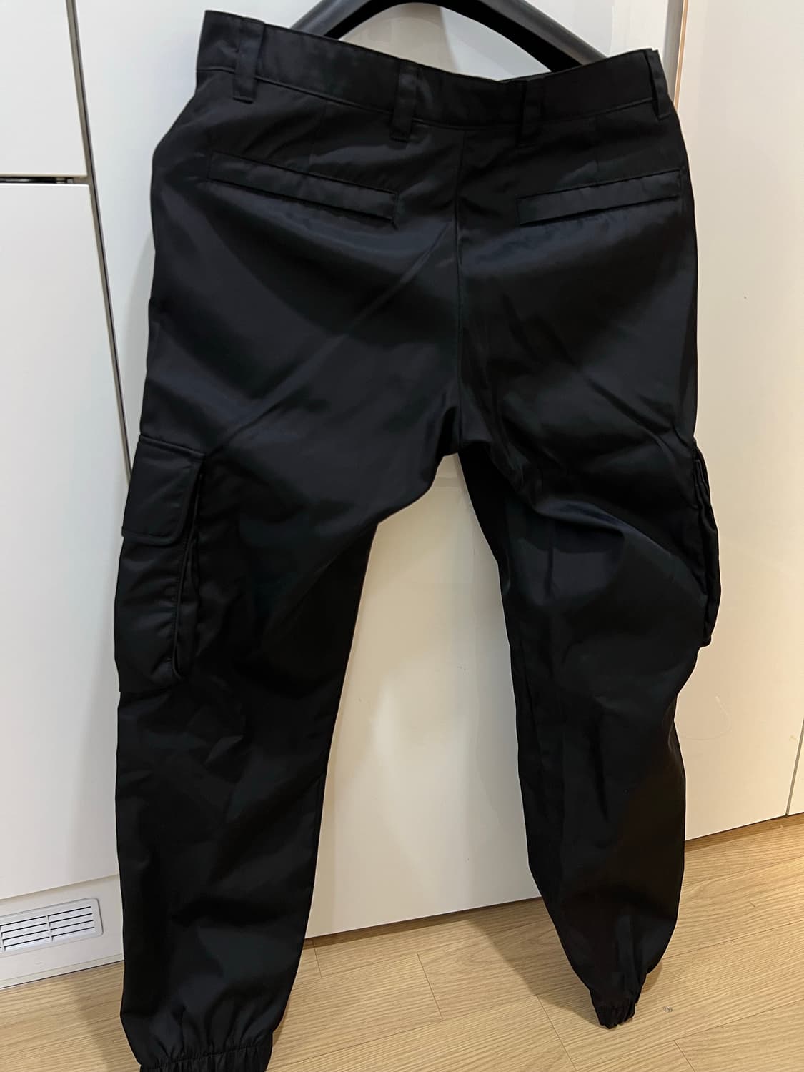 22fw 프라다 리나일론팬츠 48 (새상품급) 상품이미지4