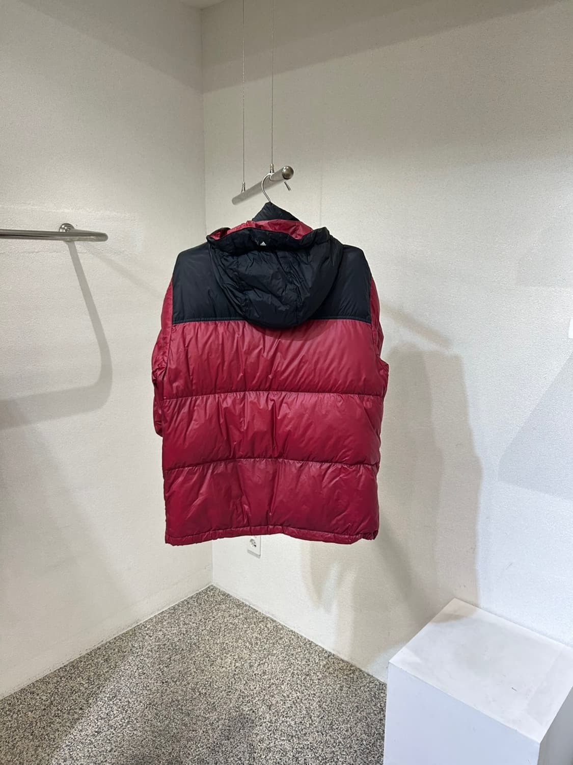 아디다스 구스다운 후드패딩 상품이미지2