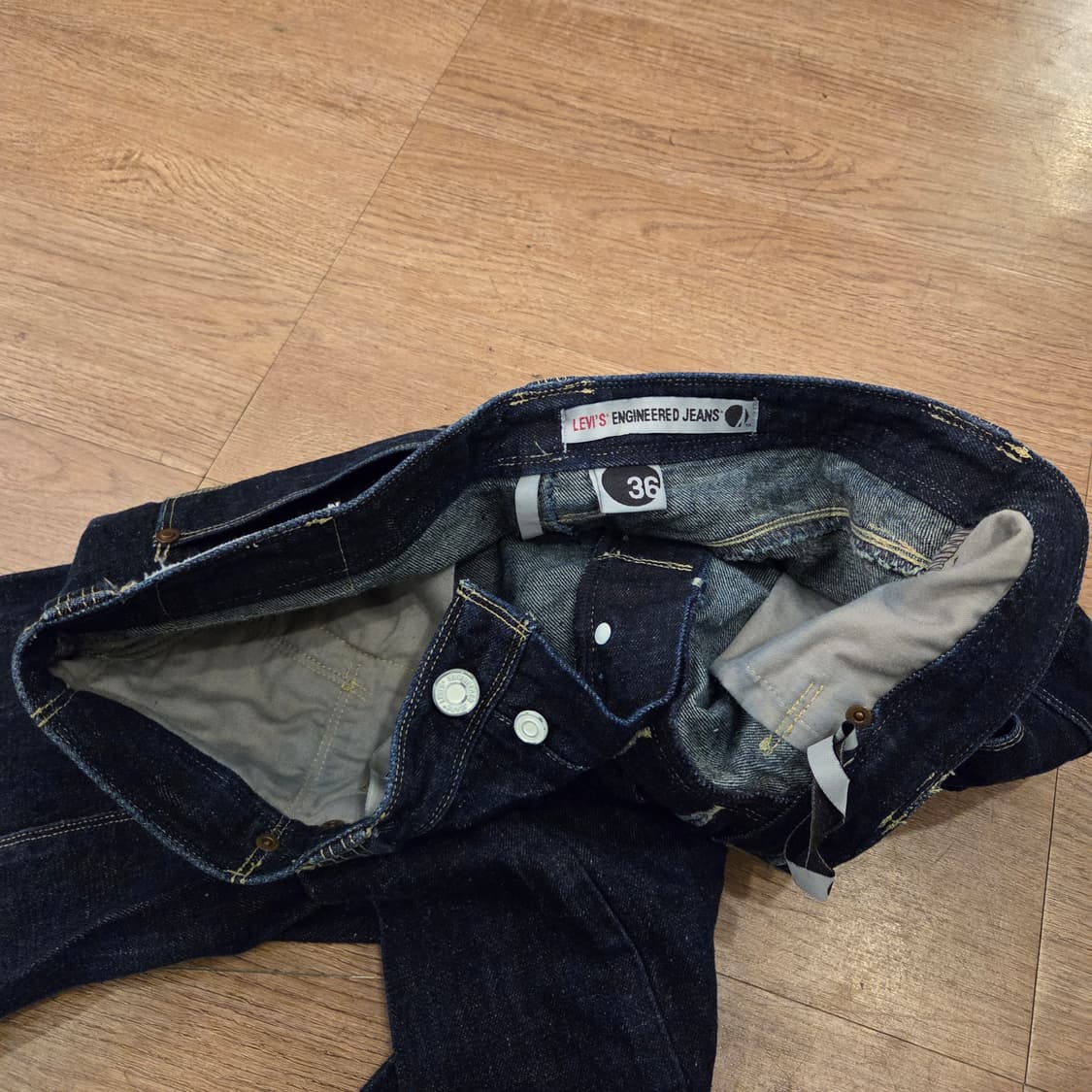 리바이스 엔지니어드진 표기36 실측 34.5-35인치 상품이미지3