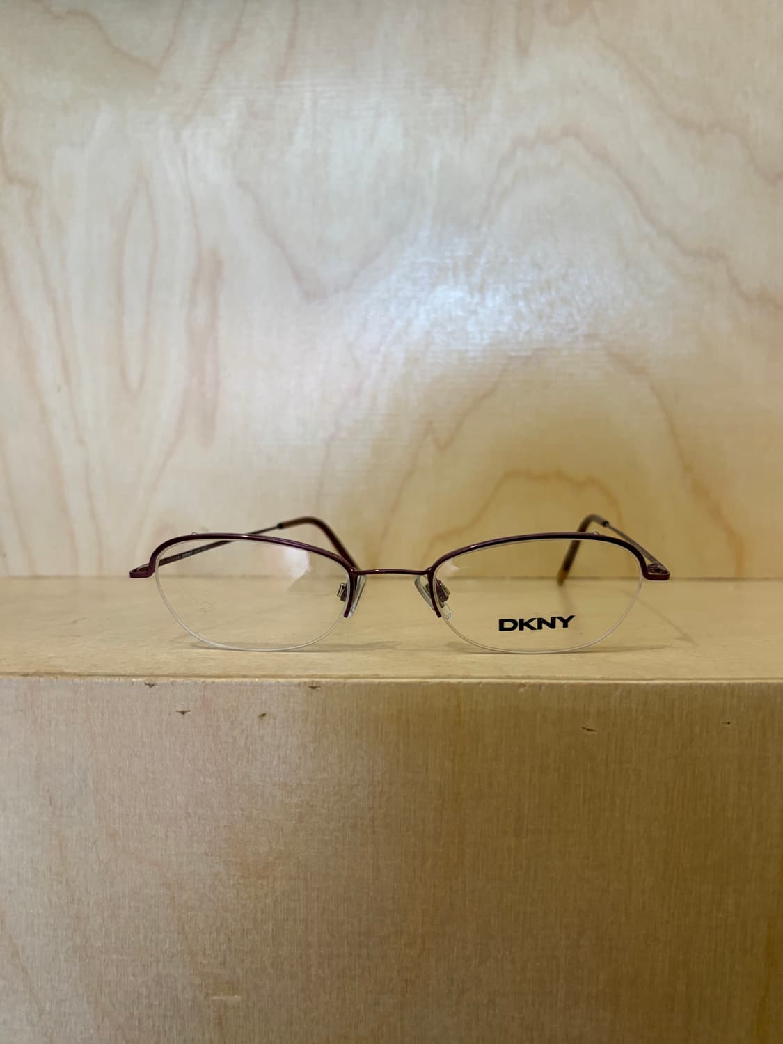 [DKNY] MADE IN ITALY 와인 반무테 안경 상품이미지1