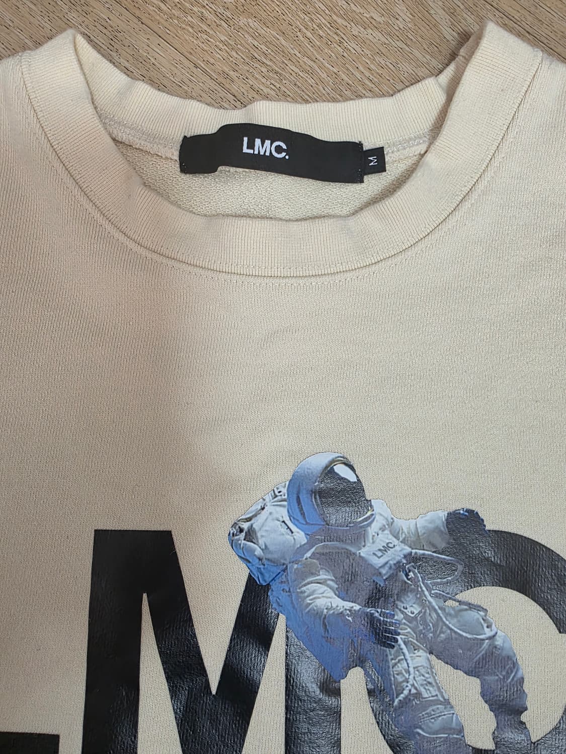 LMC 우주인 맨투맨 상품이미지6