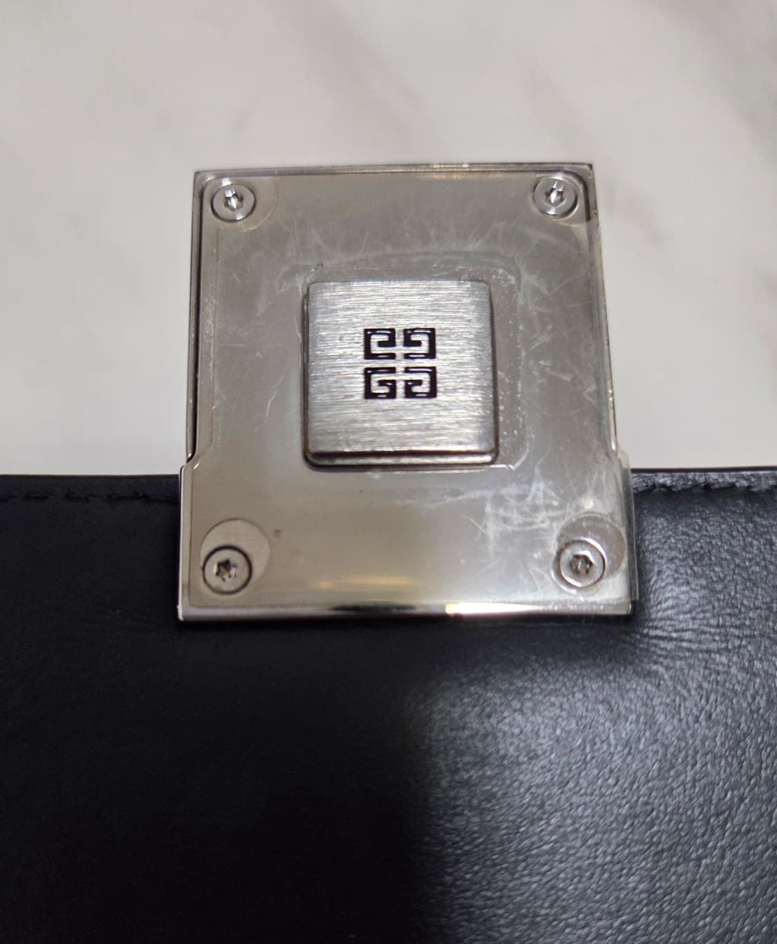 지방시 4G 파이톤 토트백 상품이미지7