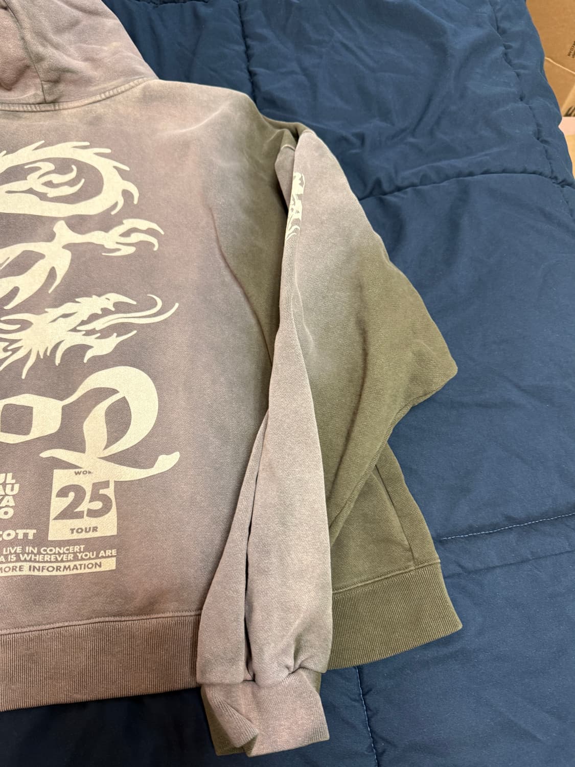 트레비스 스캇 내한 머천다이즈 후드집업 상품이미지9