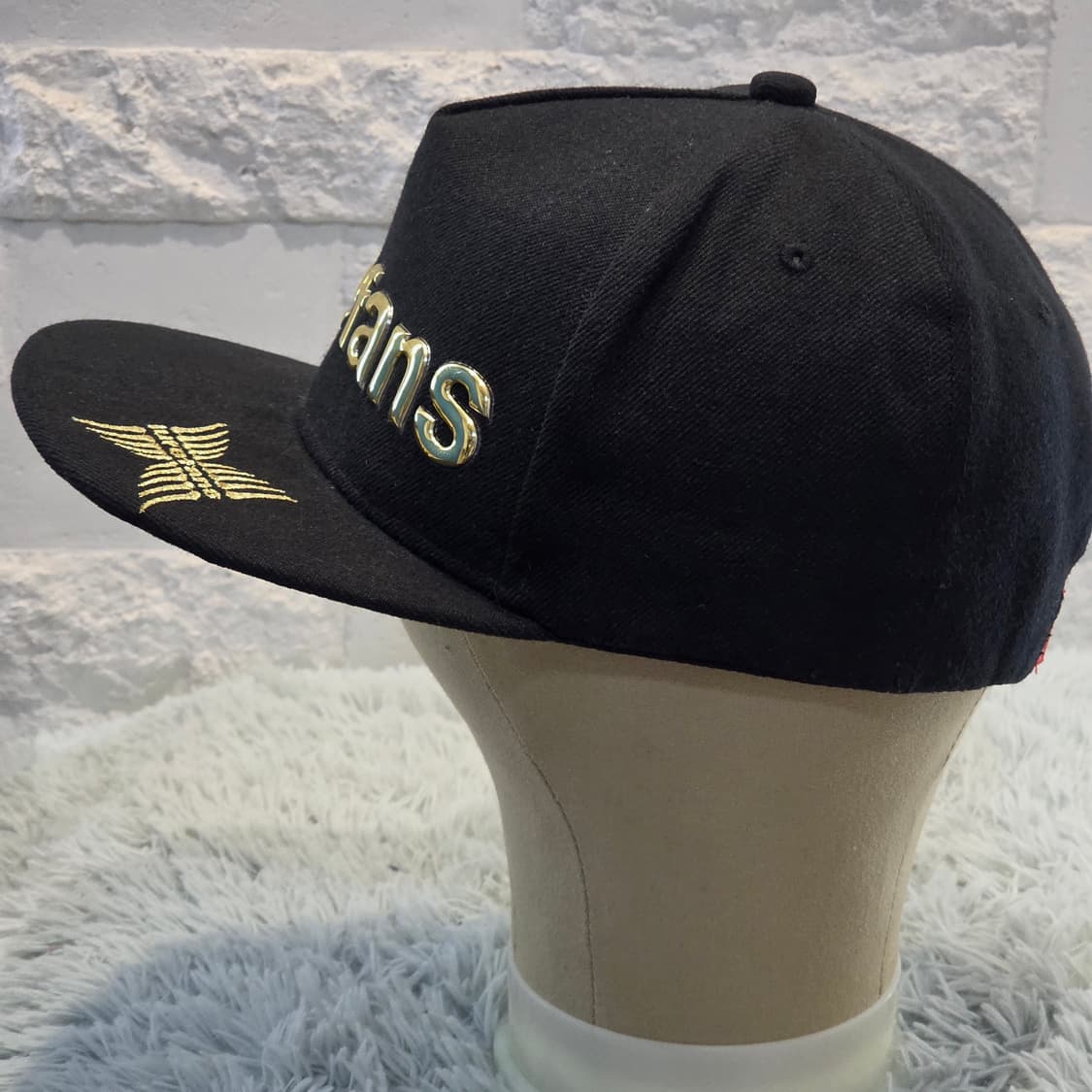 L6-3:루어팬스 골드 메탈릭 로고 블랙 스냅백(56-58) 상품이미지2