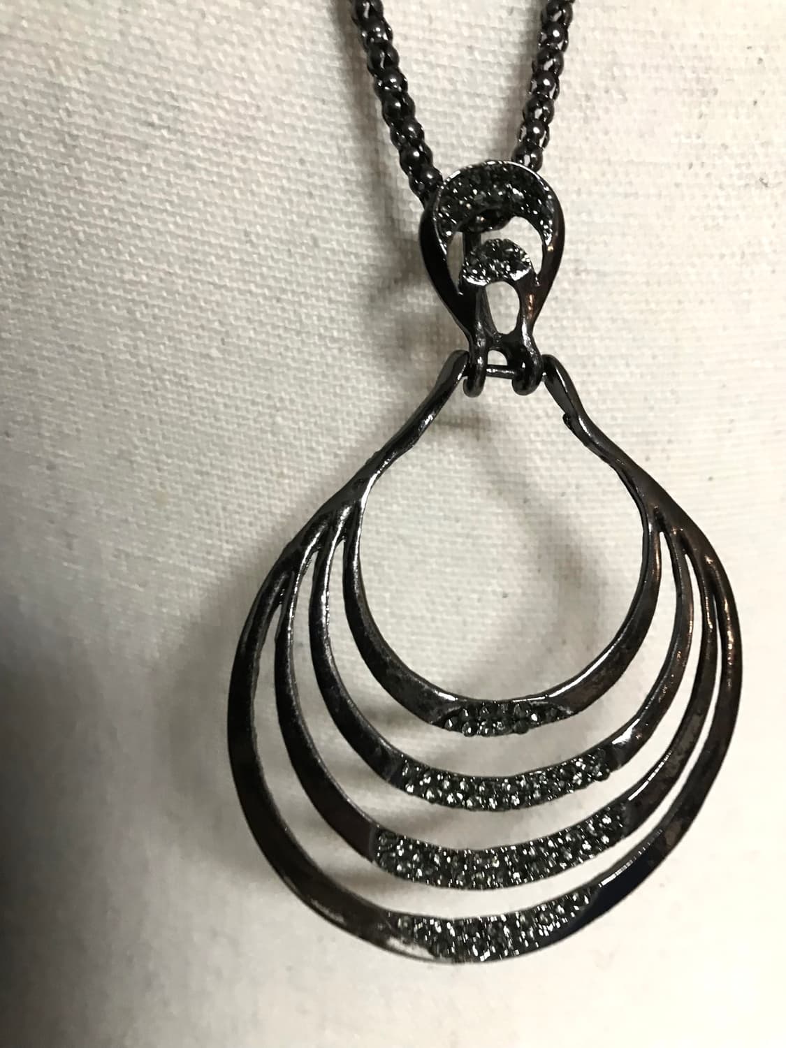 Vintage Black Metallic Pendant Necklace 상품이미지1