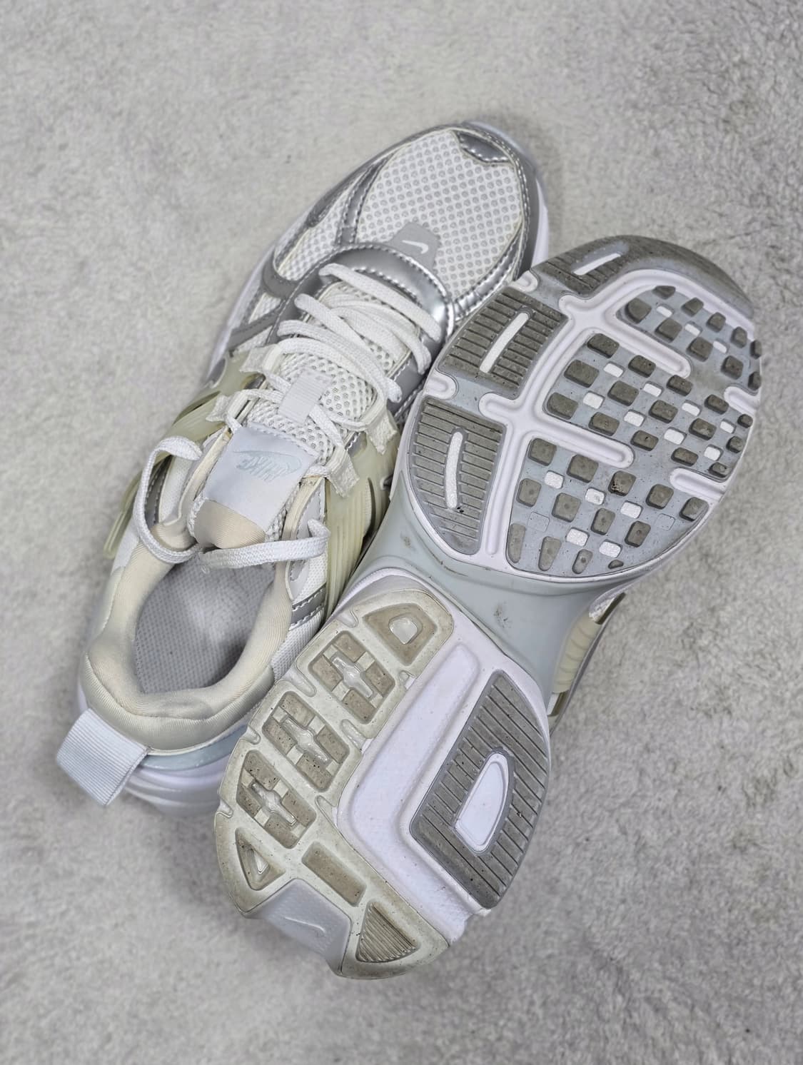 나이키 V2K 런 메탈릭 실버 운동화 240 상품이미지7