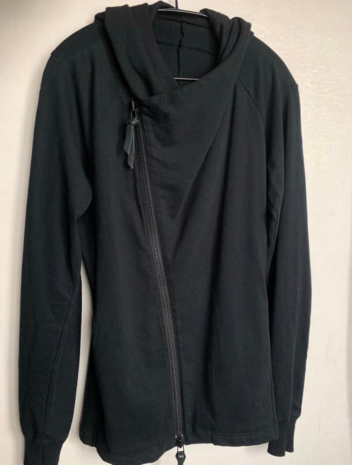 The Viridi-anne Asymmetic Zip Hoodie 상품이미지2