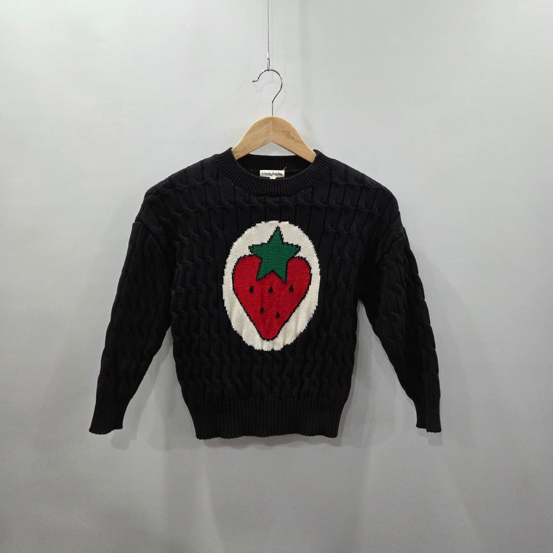 리미떼두두 키즈 딸기자수 케이블 니트 L  상품이미지1