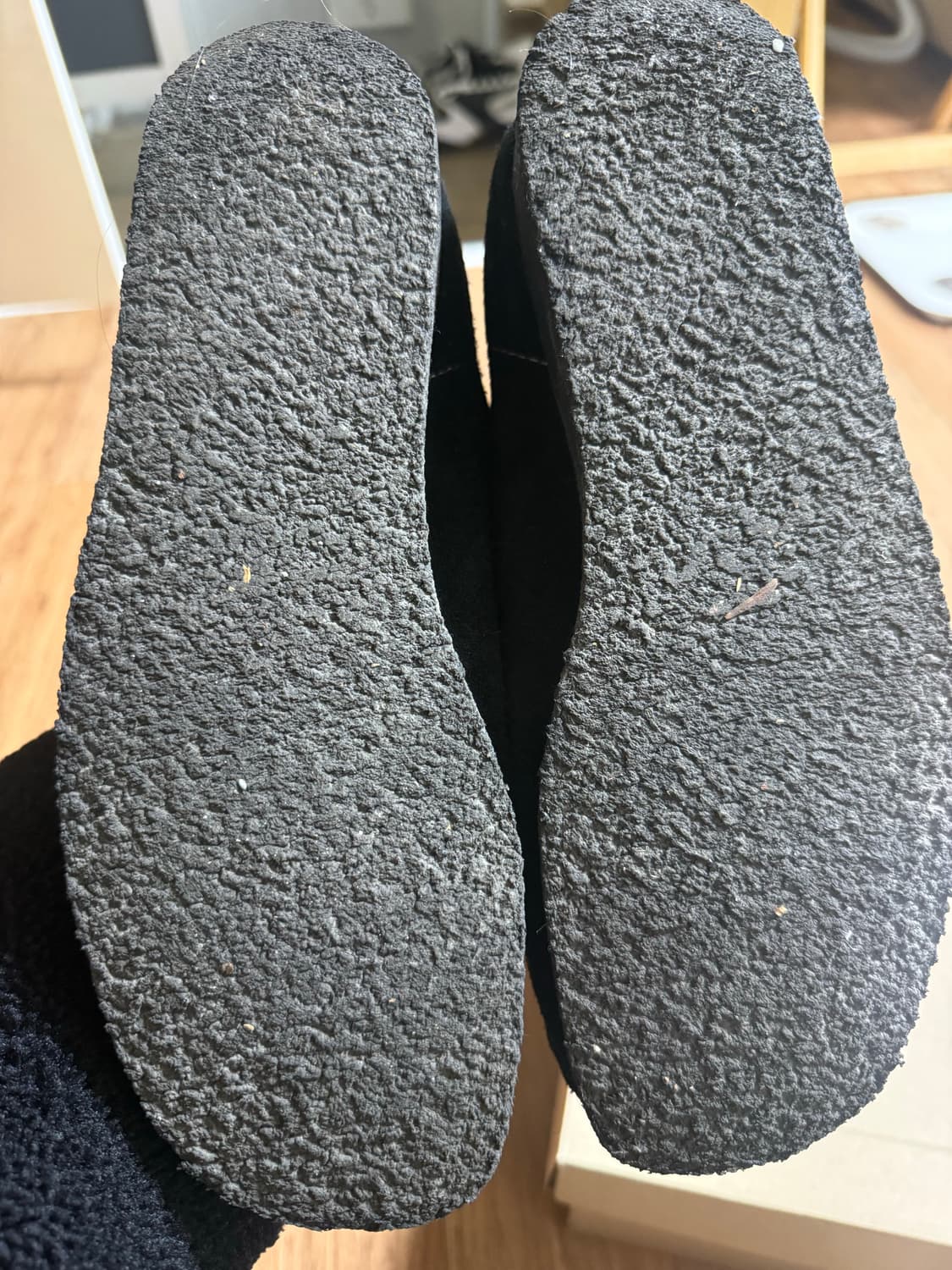 클락스X스투시 왈라비 블랙 스웨이드 상품이미지2