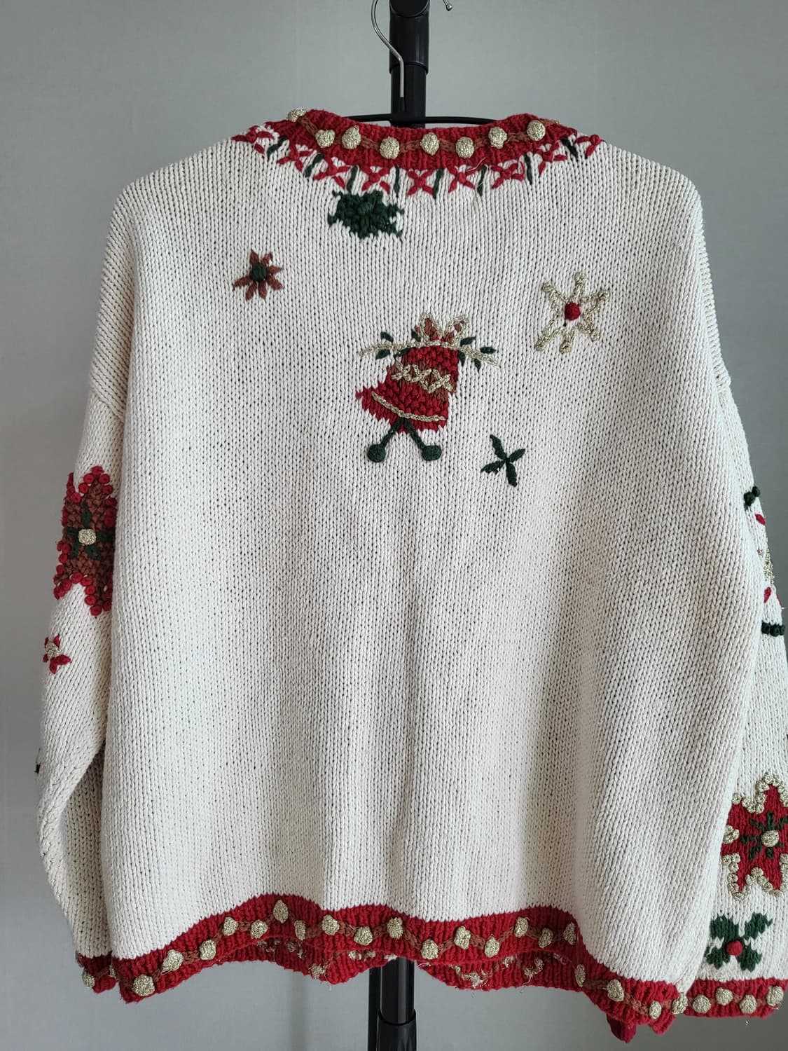 크리스마스 오너먼트가 가득한 베이지 니트🎄 상품이미지6