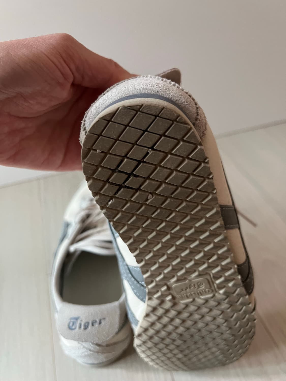 오니츠카 타이거 상품이미지9