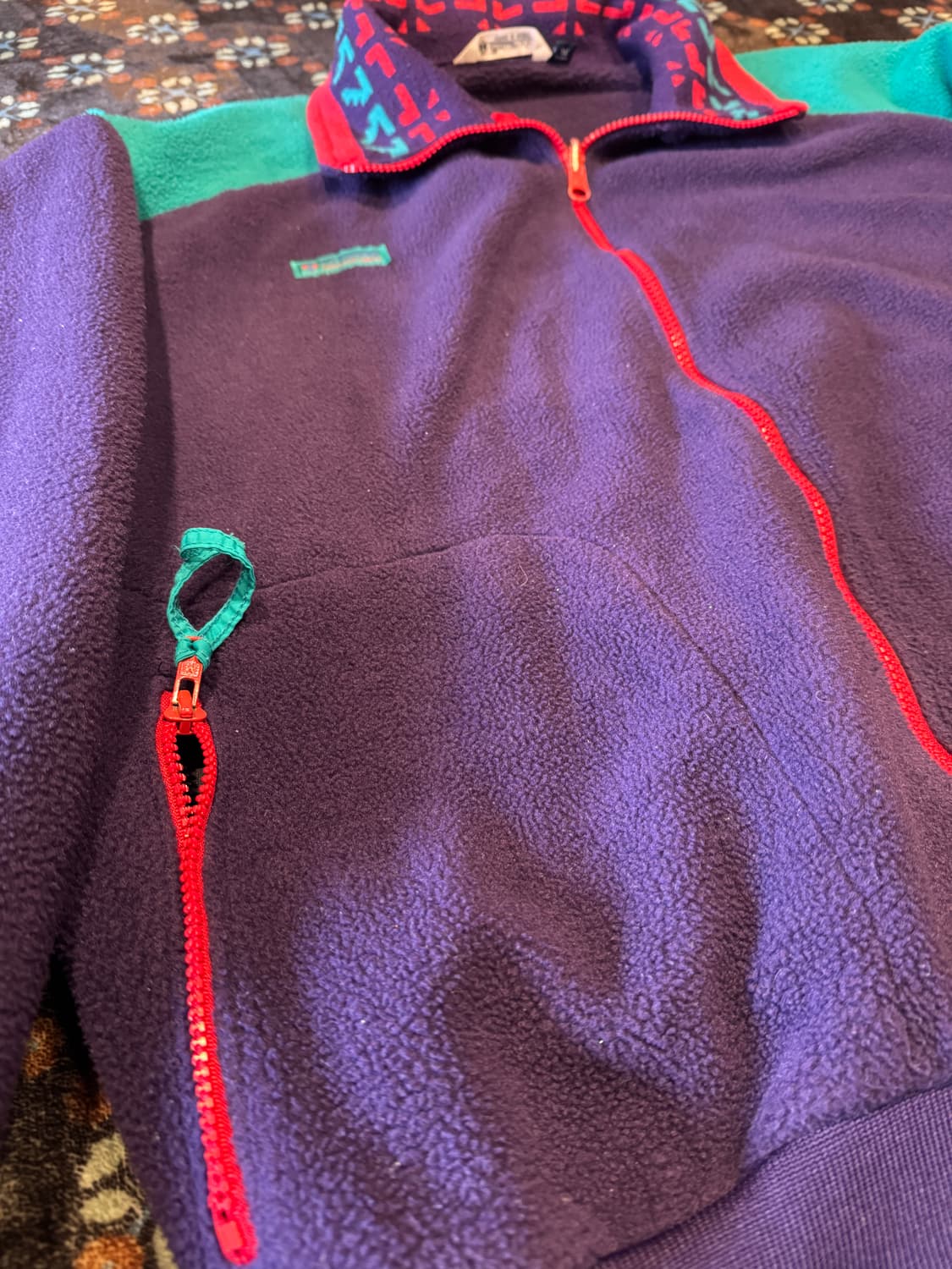 콜롬비아 폴리스집업 상품이미지3