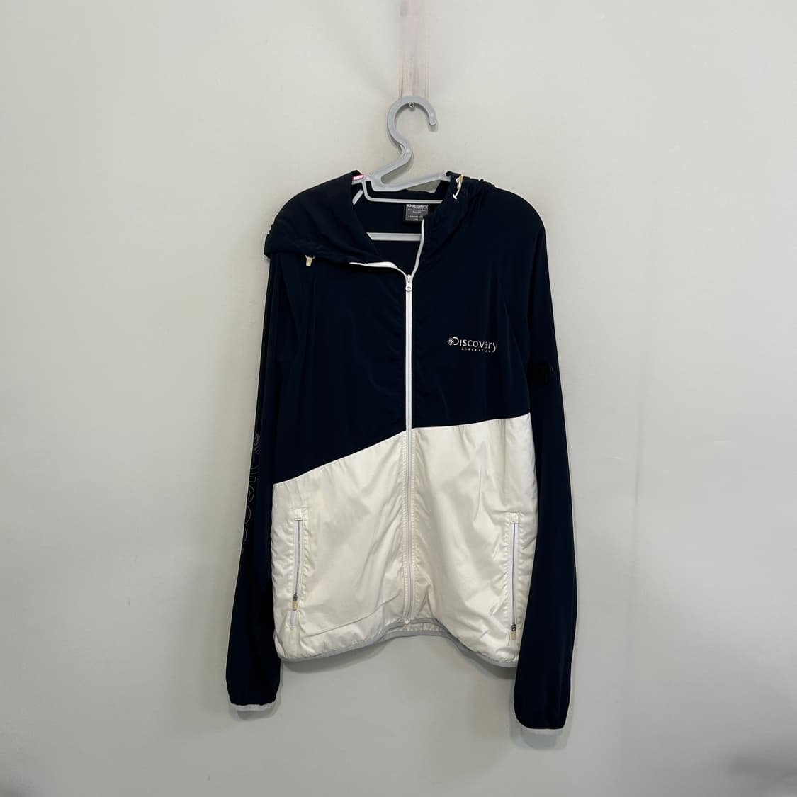 디스커버리 2020 남성 바람막이 100 상품이미지1