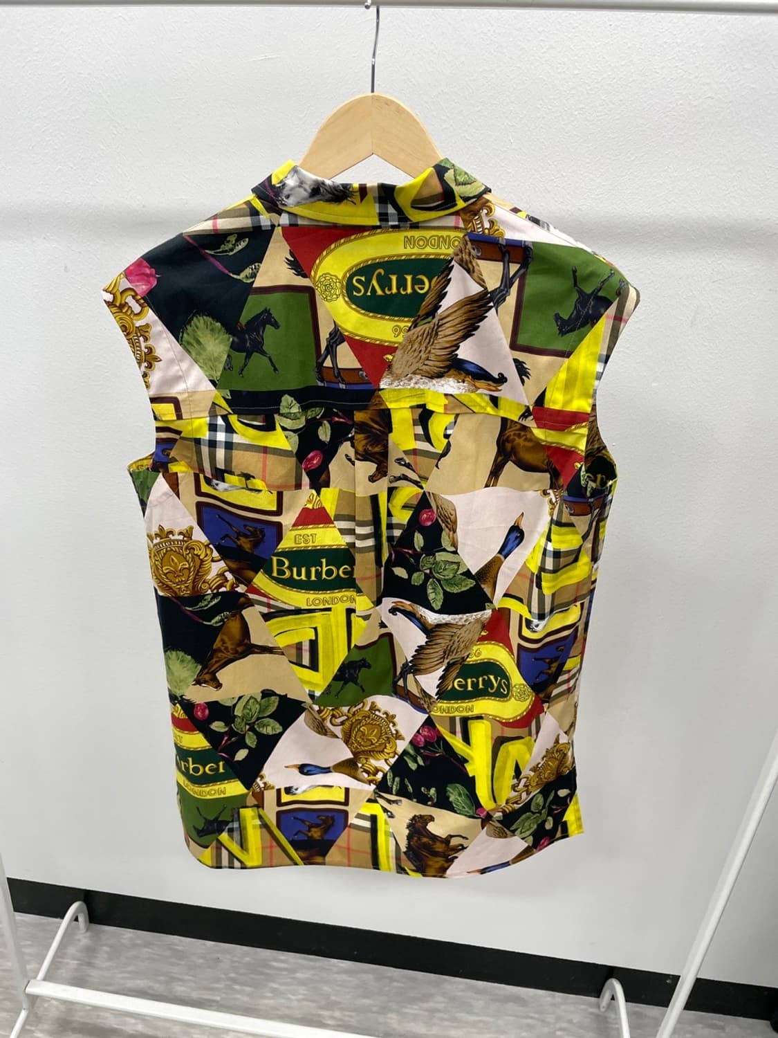 여) 버버리 신형 아카이브 민소매 셔츠 상품이미지10