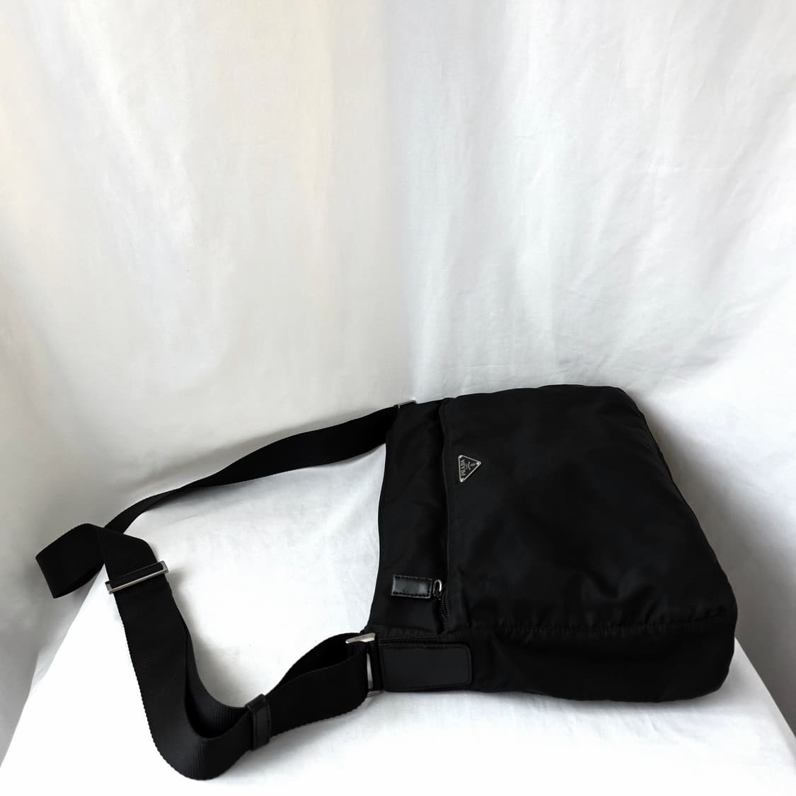 [정품 PRADA] 프라다 투지퍼 나일론 크로스백 숄더백 남녀공용 상품이미지4
