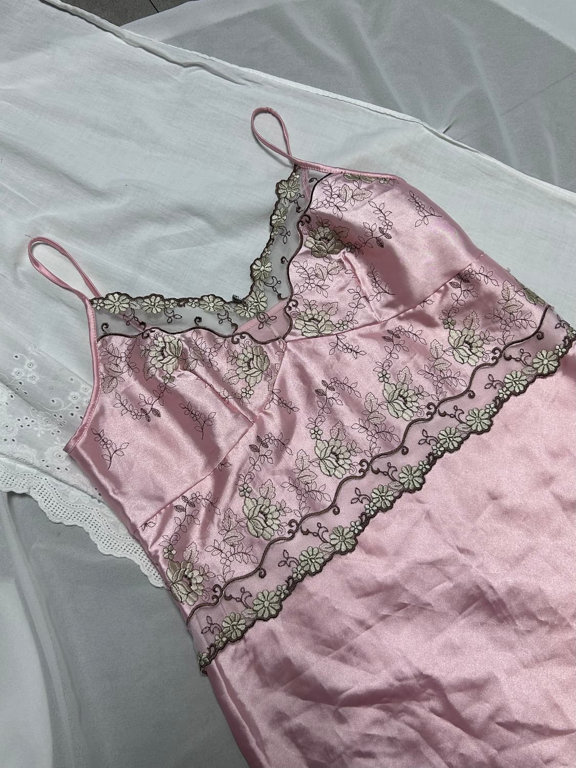 리즈리사st 고급스러운 베이비핑크 꽃무늬 실크 레이스 슬립 새상품  상품이미지6