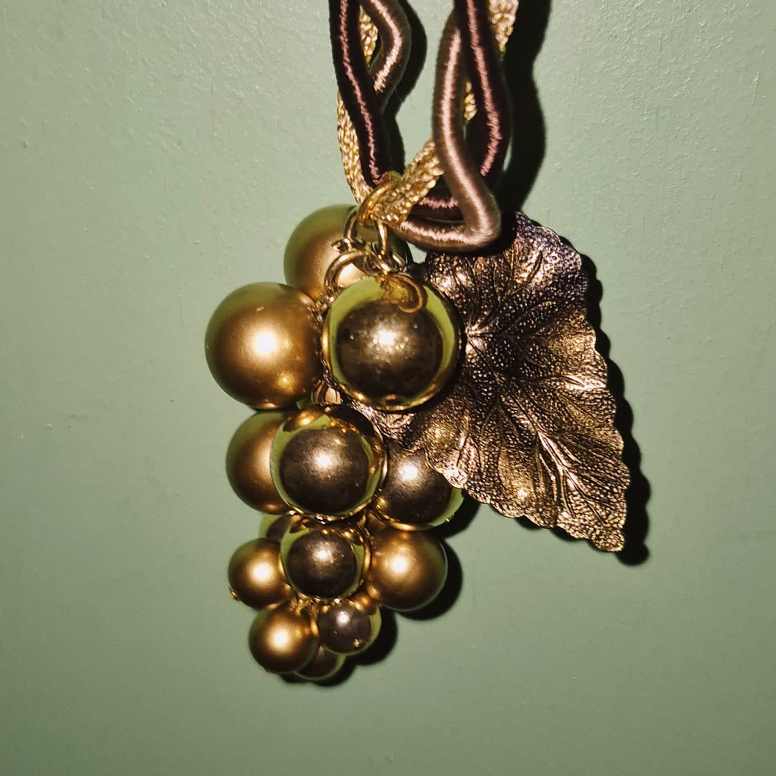 90s 엔틱 브라스 빅 포도 송이 코스튬 목걸이 상품이미지10